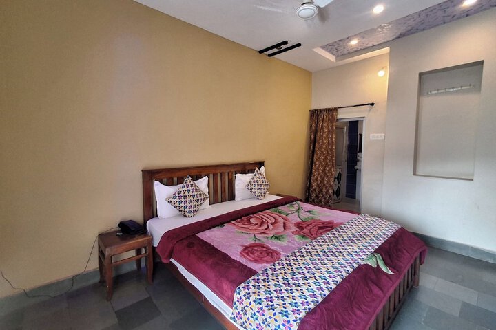 Room 5 of 15