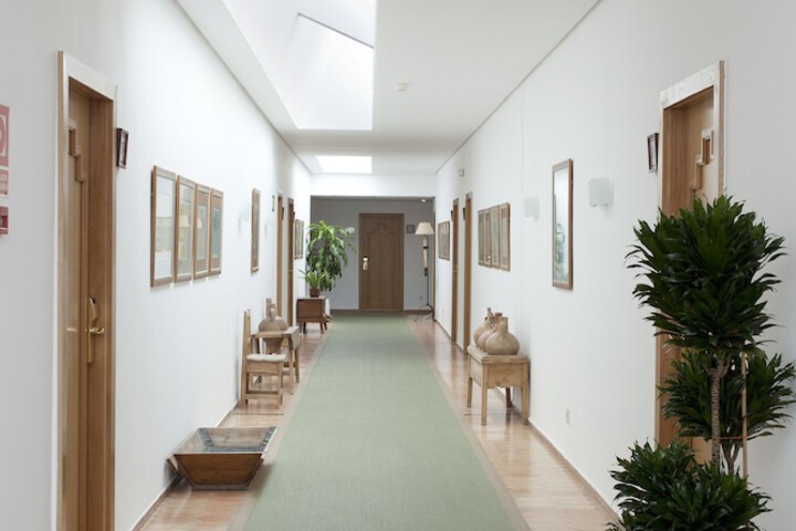 Ballroom/Hall 38 of 48