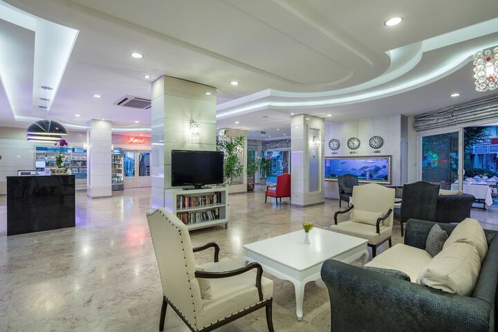 Guest Lobby
