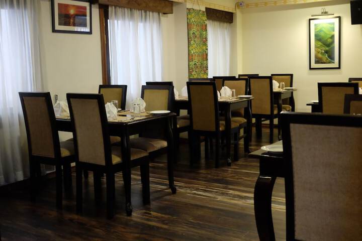 Dining Photos
