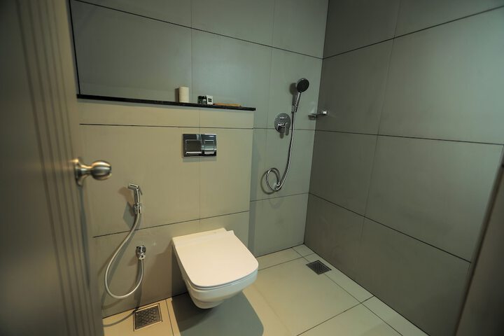 Room 29 of 40