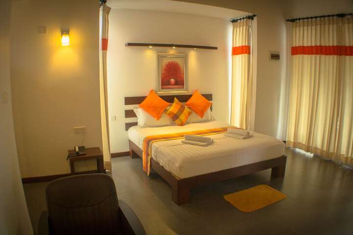 Room 8 of 65