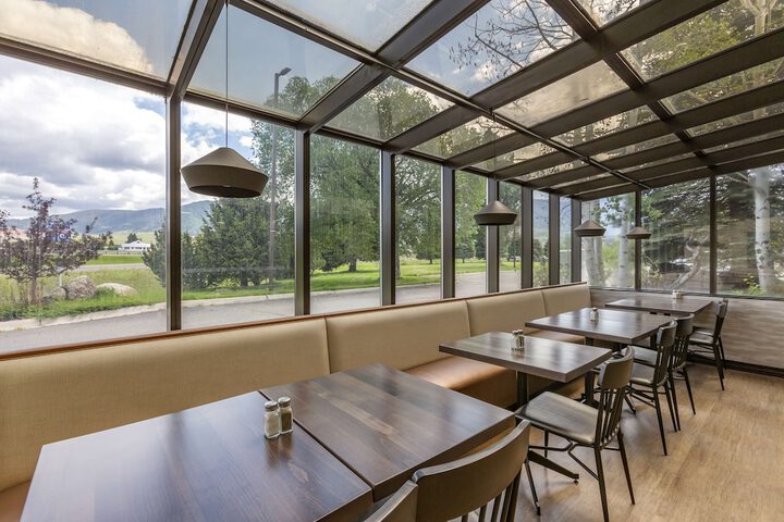 Breakfast/Coffee Service 32 of 45