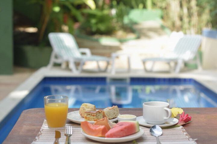 Breakfast/Coffee Service 98 of 106