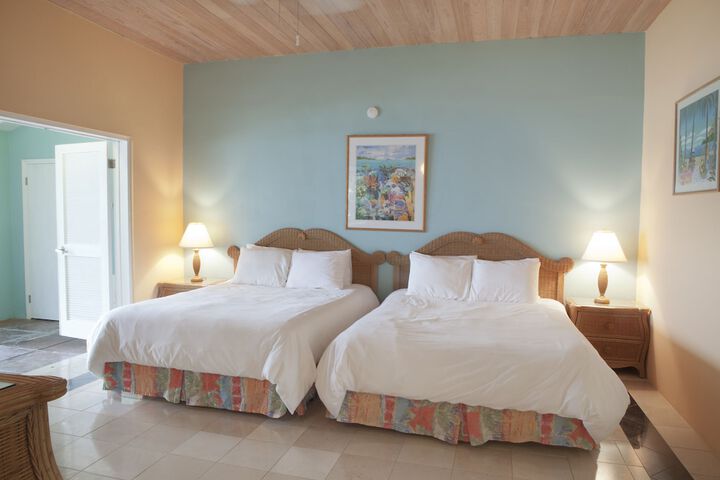 Room 4 of 96