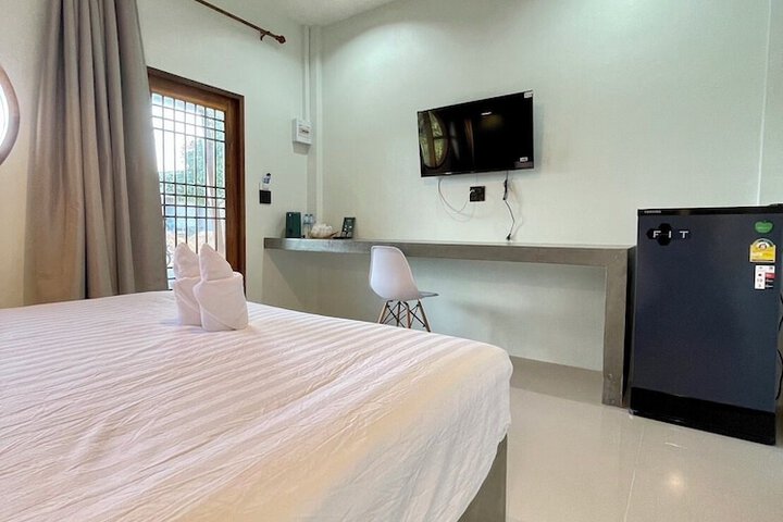 Room 4 of 15