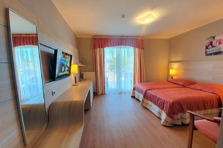 Room 14 of 53