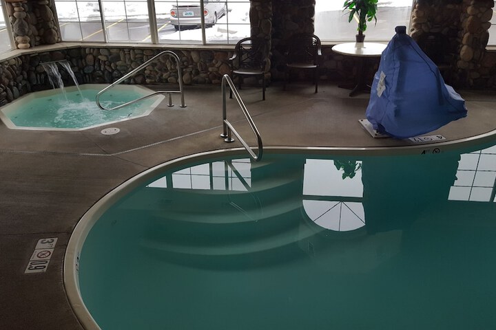 Pool 34 of 41
