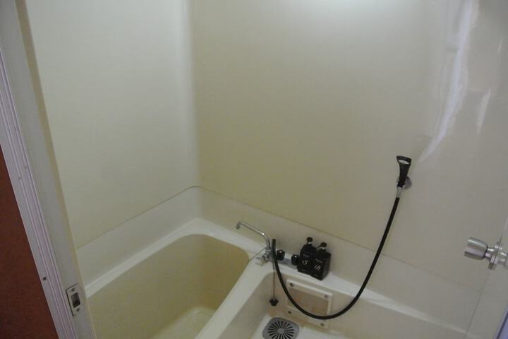 Room 6 of 17