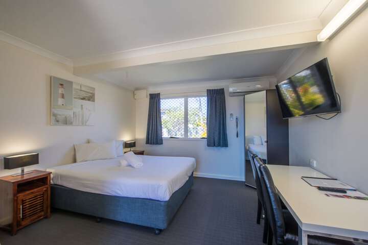Room 5 of 32