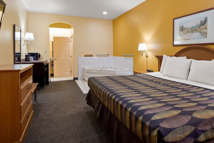 Room 4 of 14