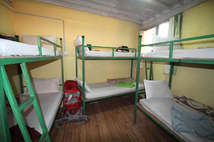 Room 13 of 49