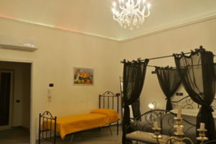 Room 17 of 25