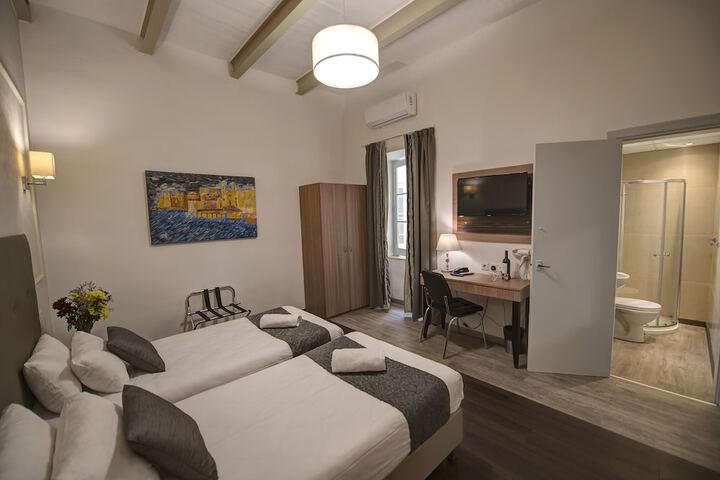 Room 22 of 41