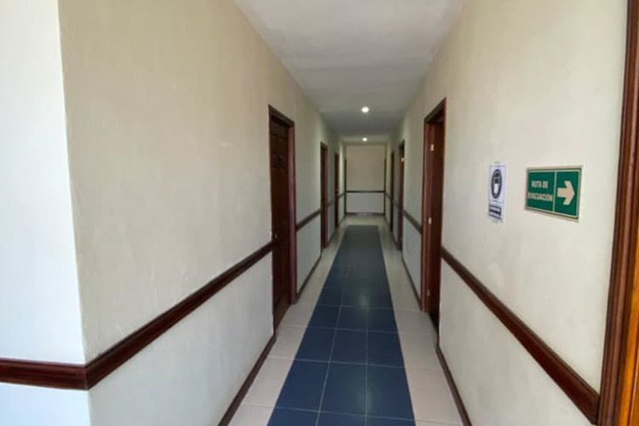Ballroom/Hall 14 of 16