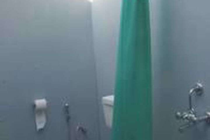 Room 6 of 24