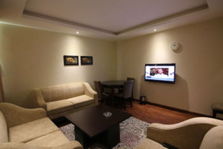 Room 16 of 16