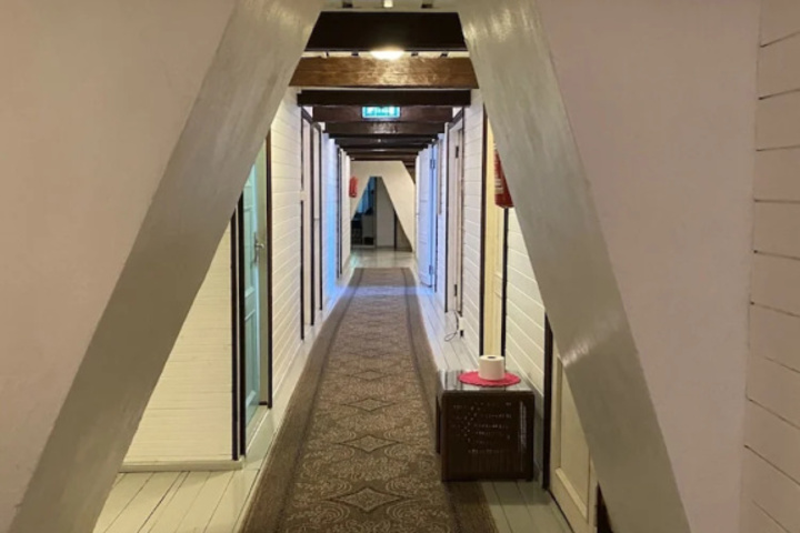 Room 13 of 25