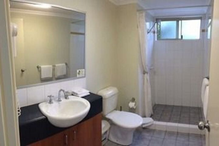 Room 18 of 32