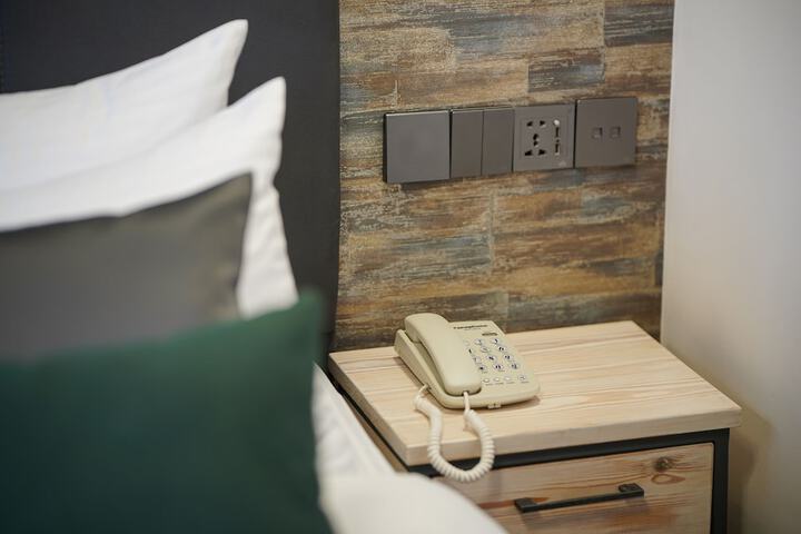 Room 12 of 209