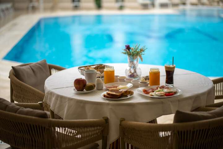 Breakfast/Coffee Service 71 of 102