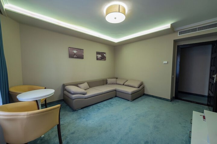 Room 21 of 54