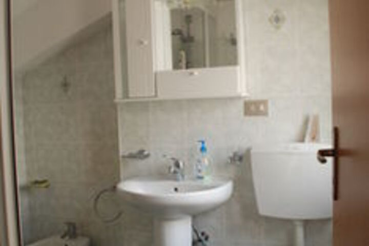 Room 7 of 31