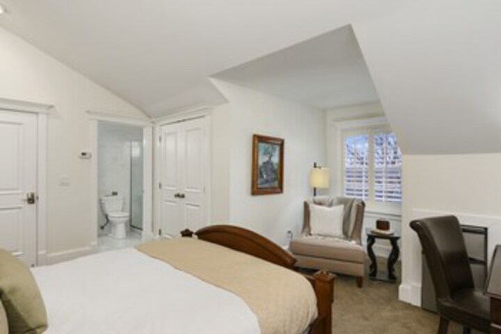Room 34 of 36