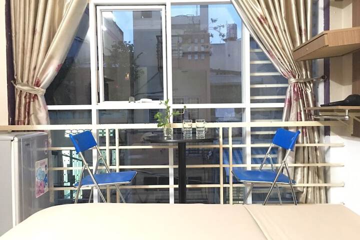 Room 14 of 32