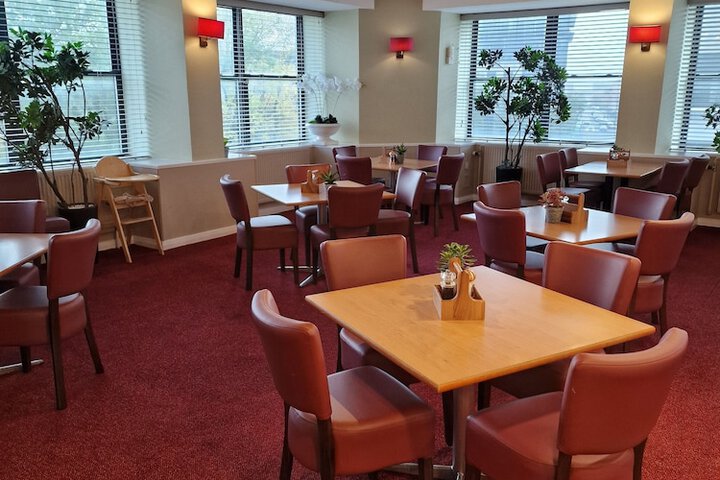 Dining 58 of 83