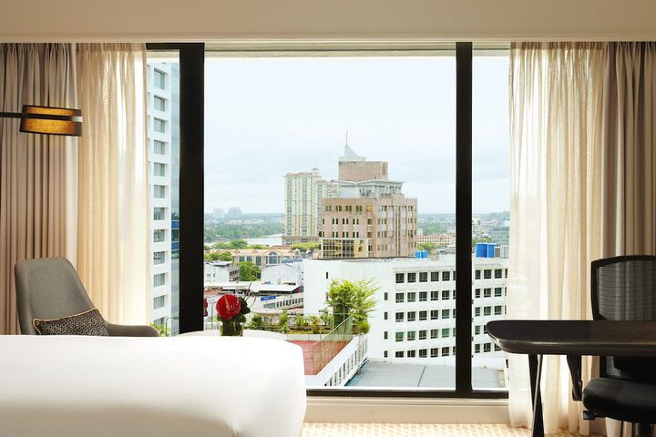Room 46 of 106