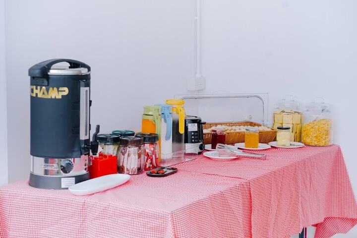 Breakfast/Coffee Service 18 of 20