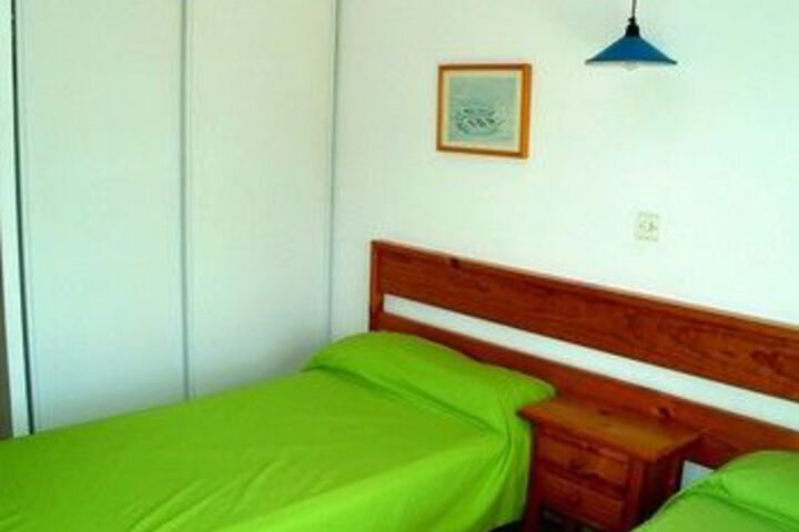 Room 4 of 10