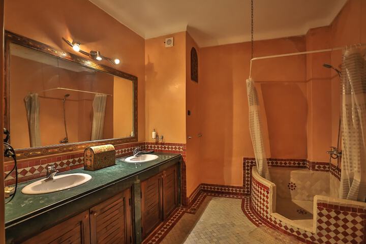 Clean Restrooms