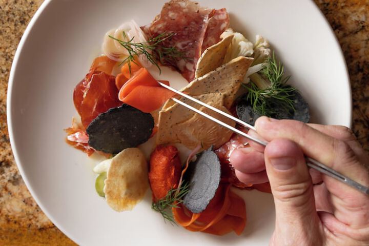 Dining 43 of 49