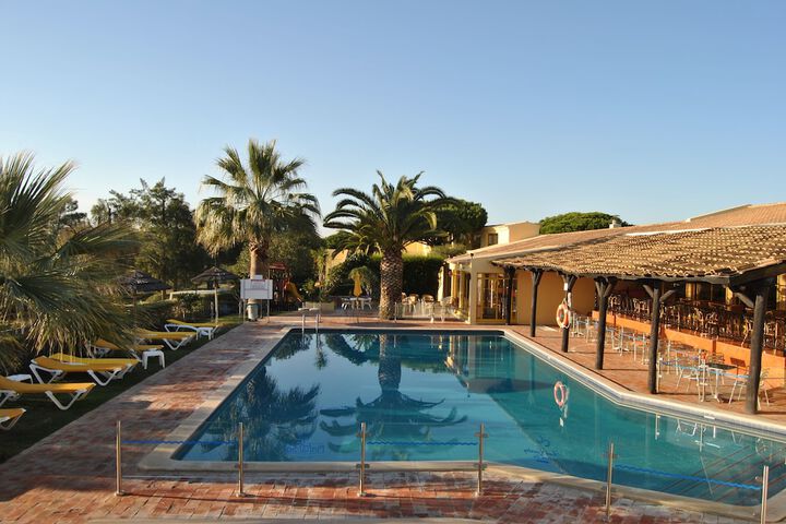 Pool 42 of 95