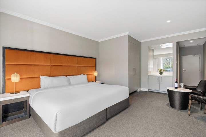 Room 32 of 156
