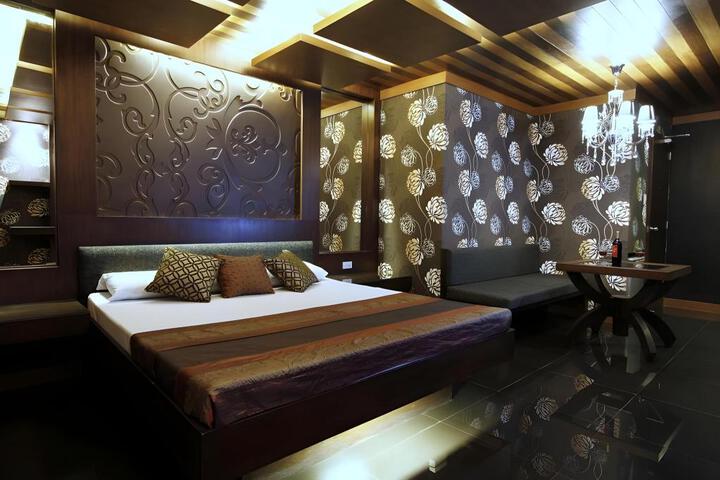 Room 20 of 49