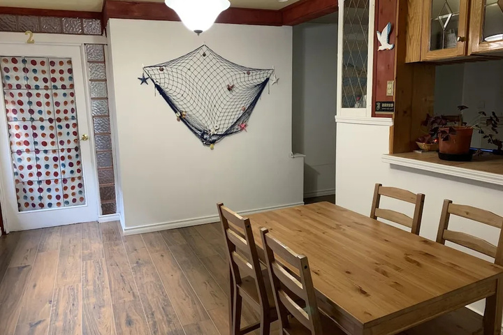 Room 2 of 12