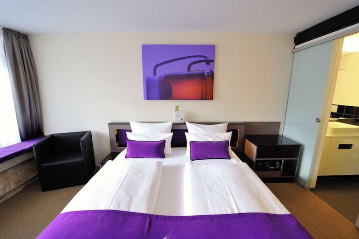 Room 15 of 91