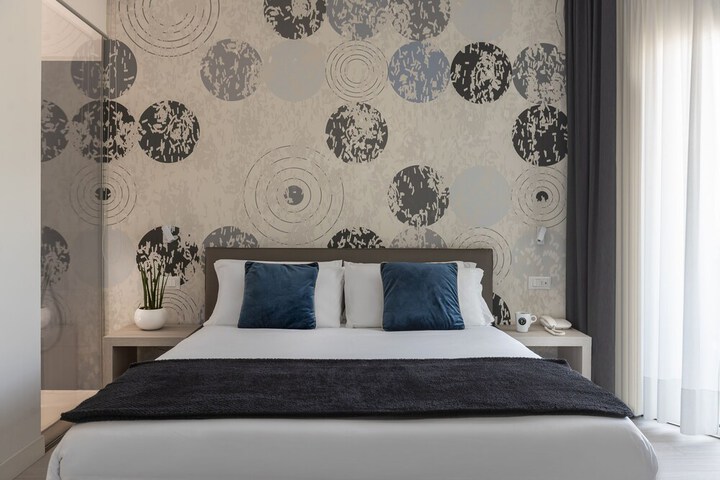 Room 45 of 125