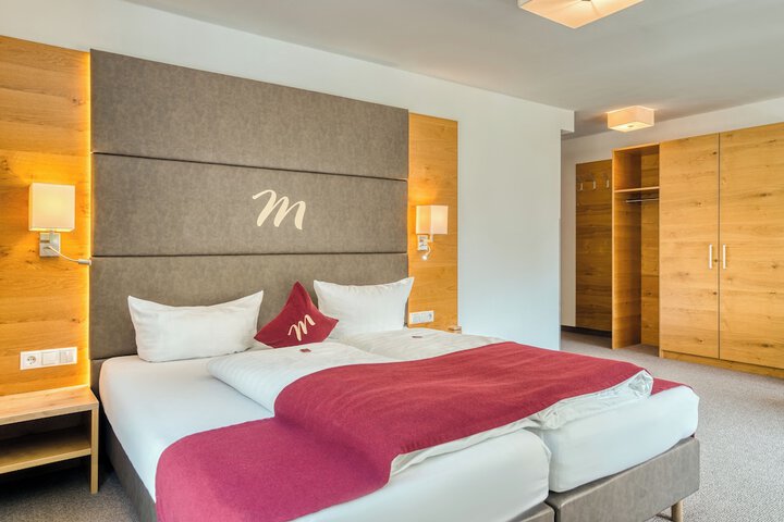 Room 35 of 131