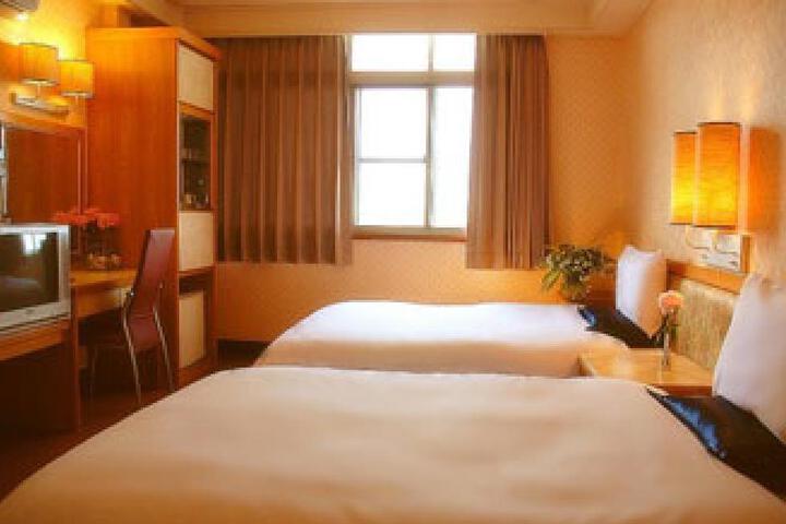 Room 3 of 5
