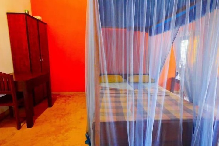 Room 15 of 18