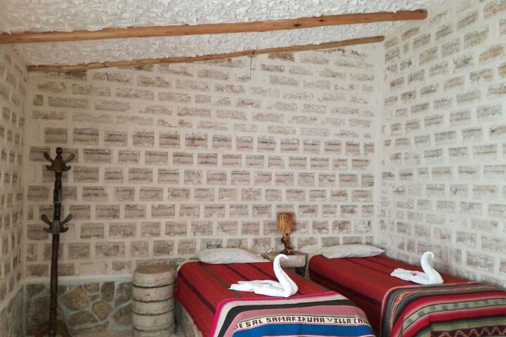 Room 7 of 19