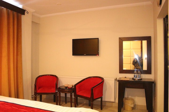 Room 9 of 69