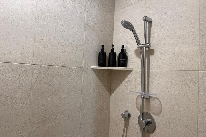 Room 103 of 153