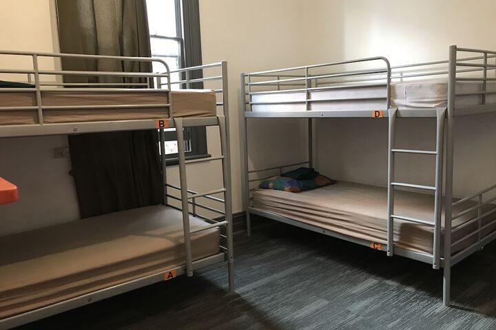 Room 3 of 38