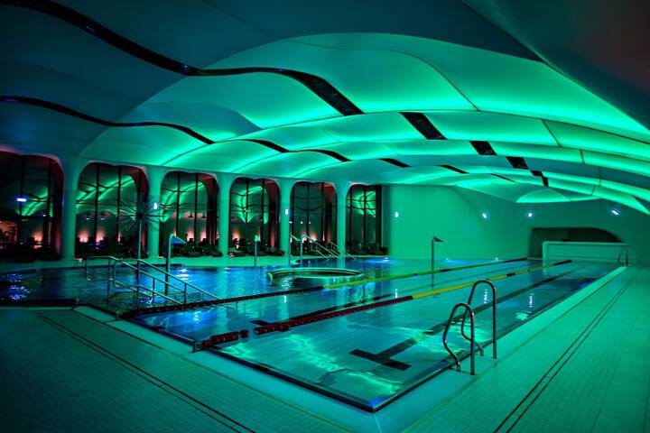 Pool Hotel