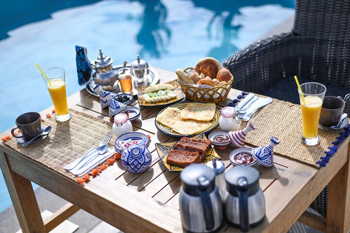 Breakfast/Coffee Service 122 of 150